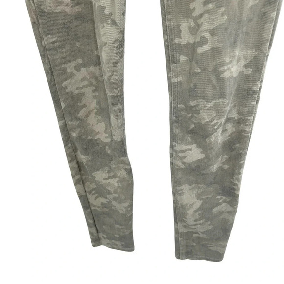 Spanx Jean-ish Ankle Leggings Stone Wash Camo Print Size Small - Picture 4 of 9